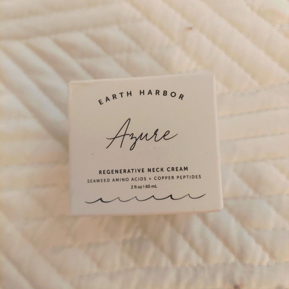 Earth Harbor Regenerative Neck Cream